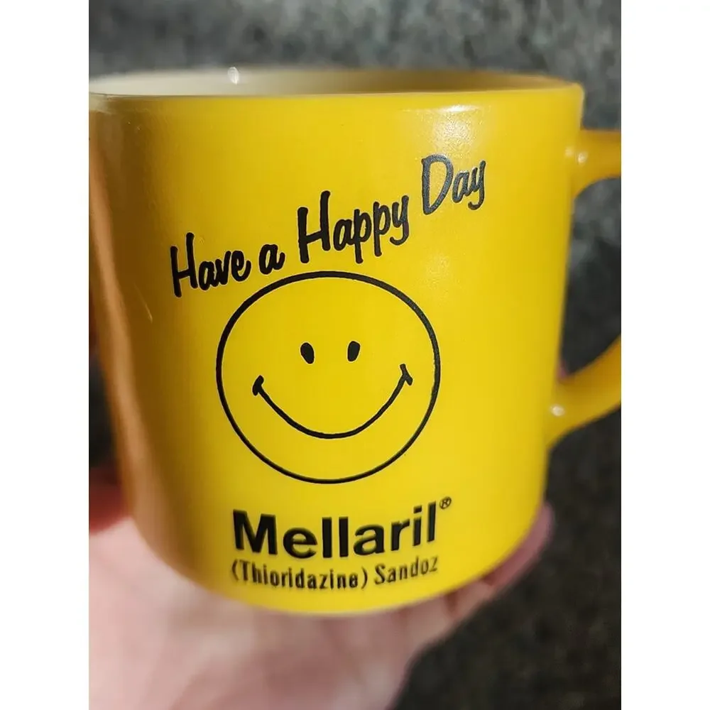 Mellaril Pharmaceutical Advertising Mug yellow milk glass federal Glass‎ VTG